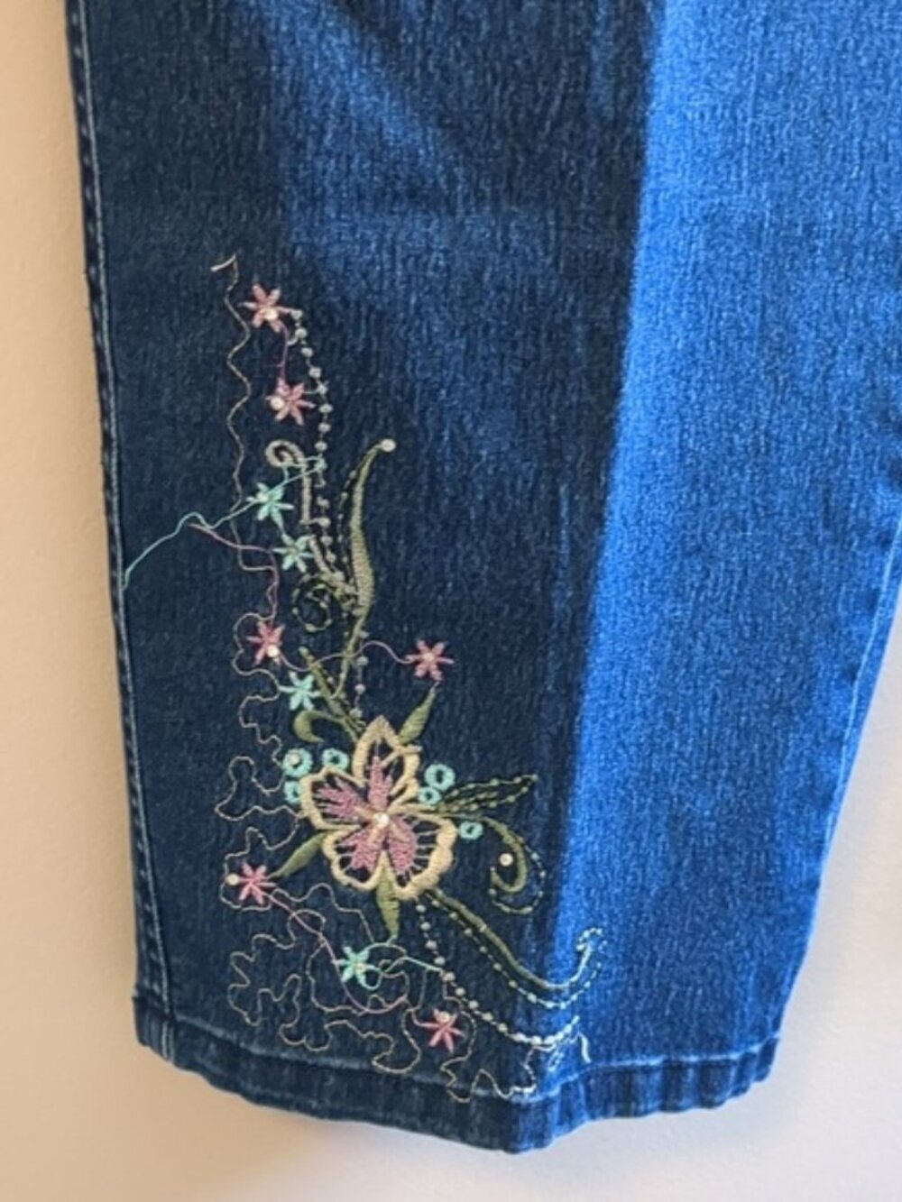J.R. MEI Capri Embroidered Blue Jeans - 30 - Picture 3 of 7